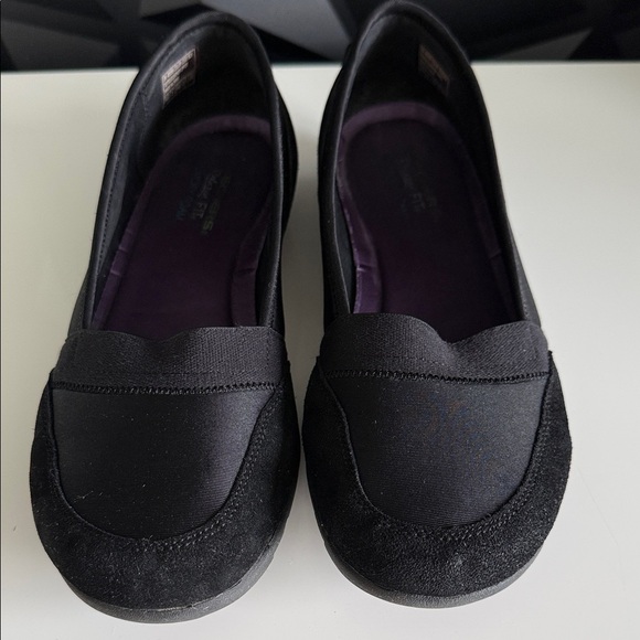 Sketchers memory foam Black Women's Loafers - Picture 2 of 6